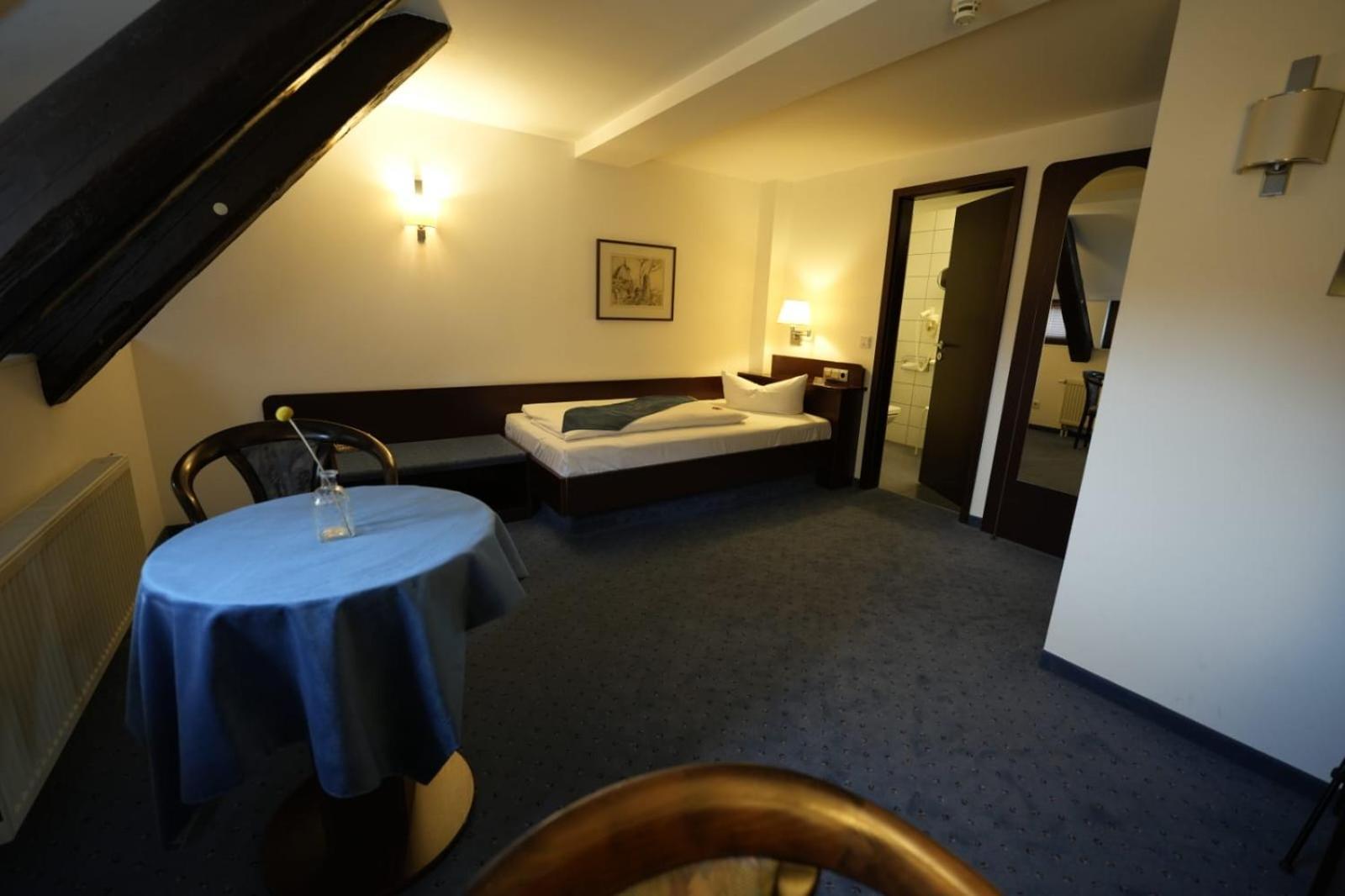 Hotel Goldener Adler 바우트젠 외부 사진