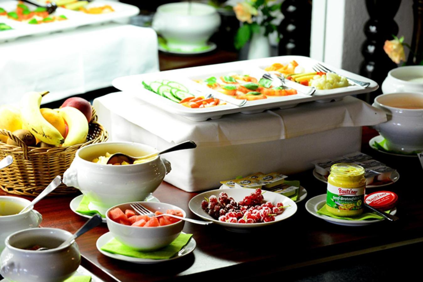 Hotel Goldener Adler 바우트젠 외부 사진