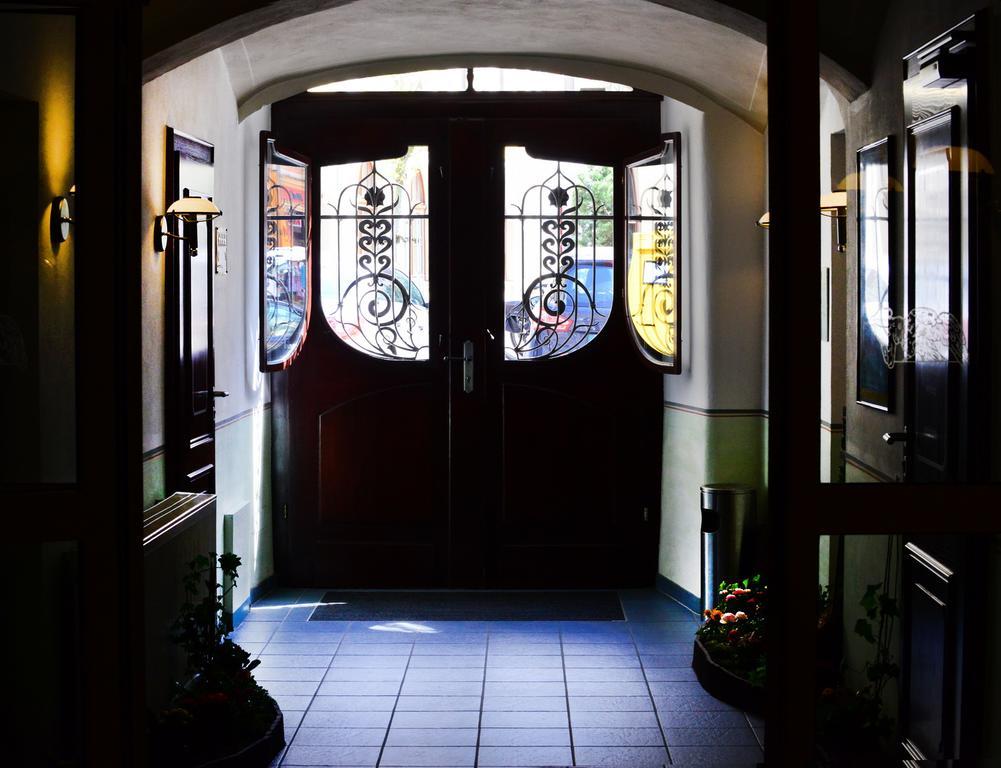 Hotel Goldener Adler 바우트젠 외부 사진